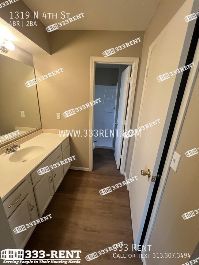 Building Photo - 1319 N 4th St