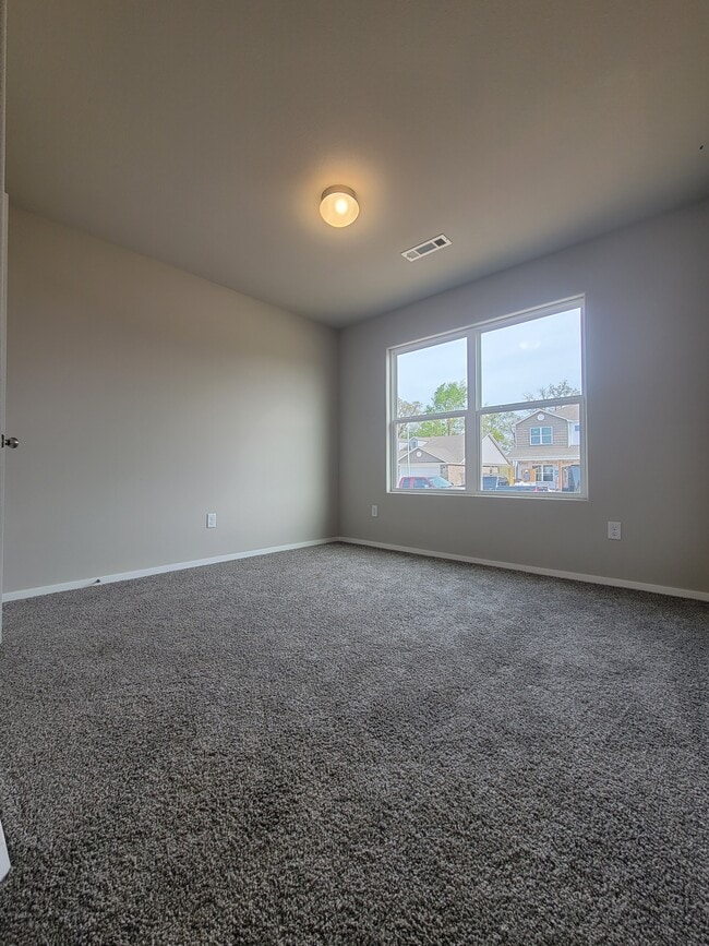 Building Photo - 1741 Hermitage Dr