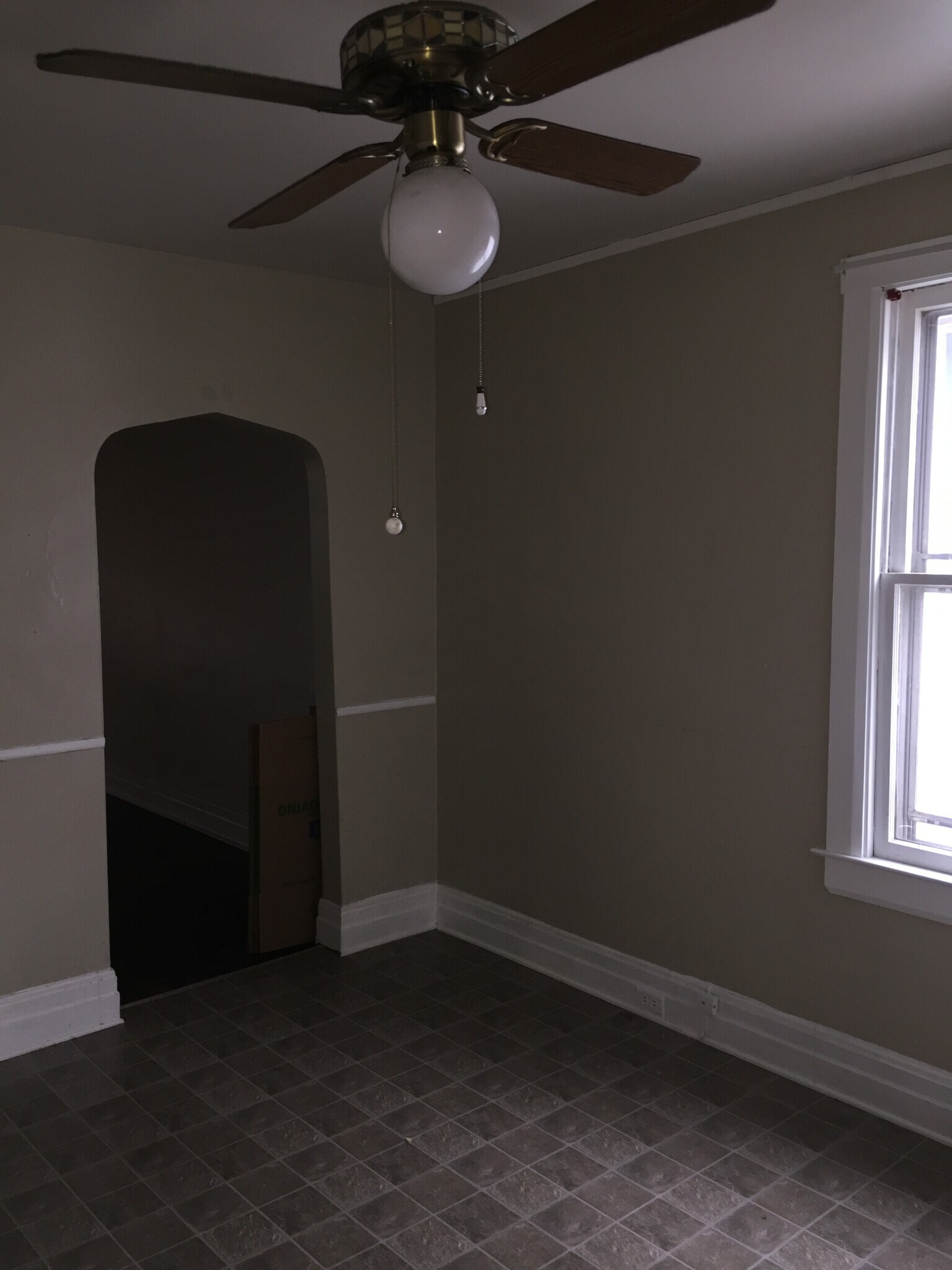 Building Photo - 9345 Charest St