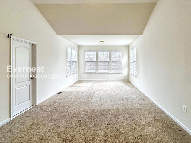 Building Photo - 43 Shepherds Hook Way