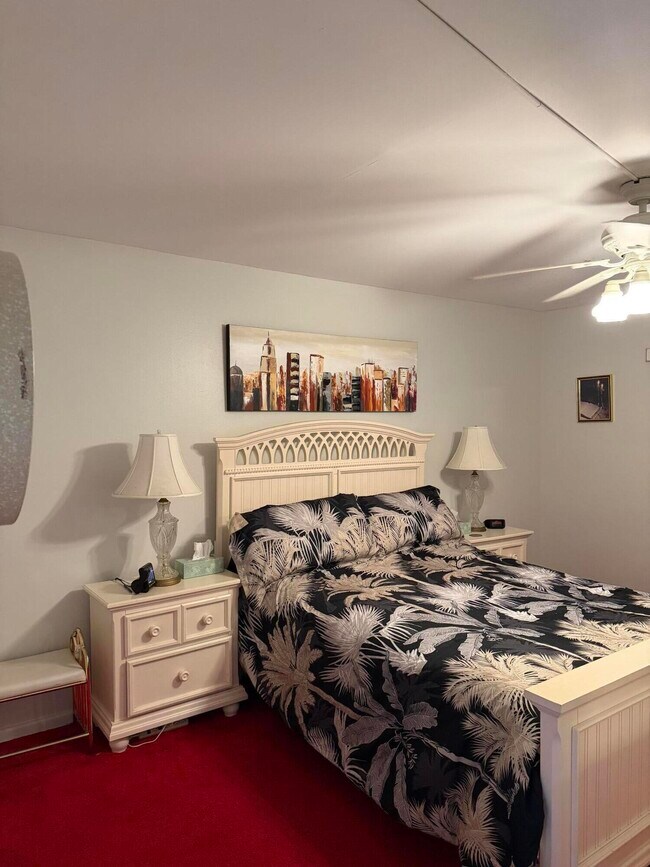 Building Photo - 4042 Exeter C