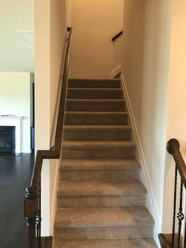 Building Photo - Beautiful home for you and your family