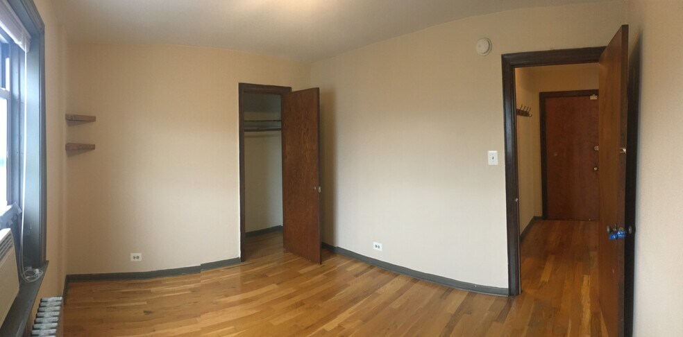 Building Photo - 1211 W Elmdale Ave