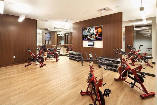 Building Photo - 6615 135th Ct SE