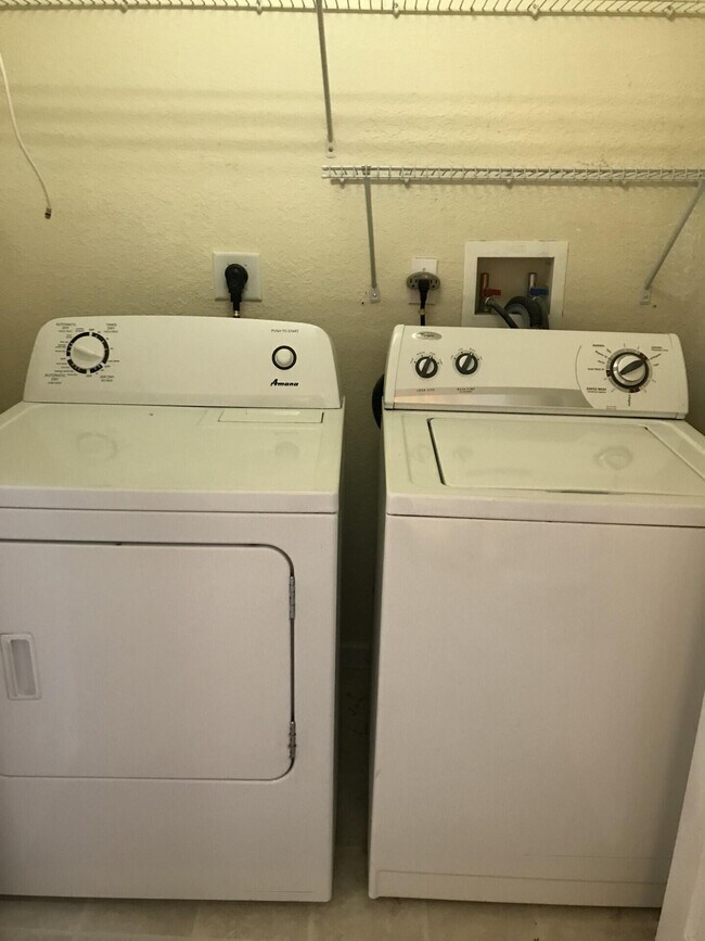 Building Photo - 4234 Emerald Vista