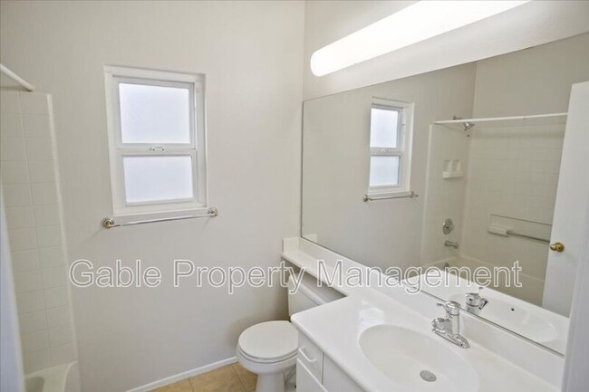 Building Photo - 27870 Crown Ct Cir