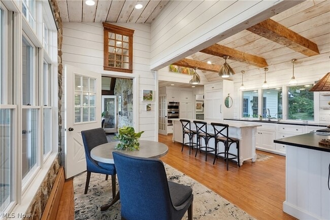 Building Photo - 7910 Larkspur Ln