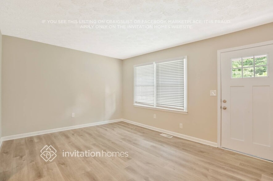 Building Photo - 133 Rosewood Dr