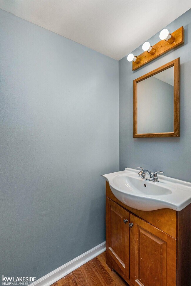 Building Photo - 37334 Matthew Ct