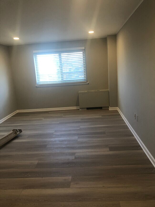 Master Bedroom - 1225 Martha Custis Dr