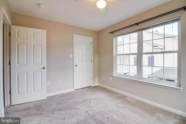 Building Photo - 2035 Astilbe Way