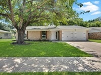 Building Photo - 705 Sue Ann Ln