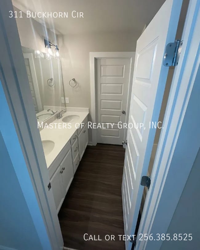 Building Photo - 311 Buckhorn Cir