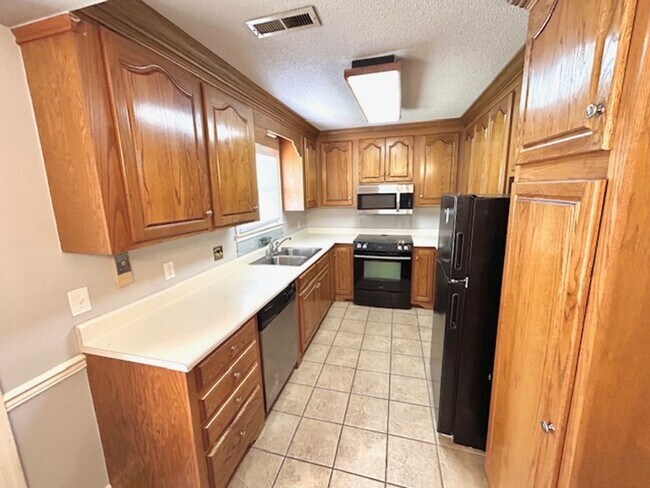 Building Photo - Charming Home for Rent in Madison, Alabama -- MOVE IN SPECIAL