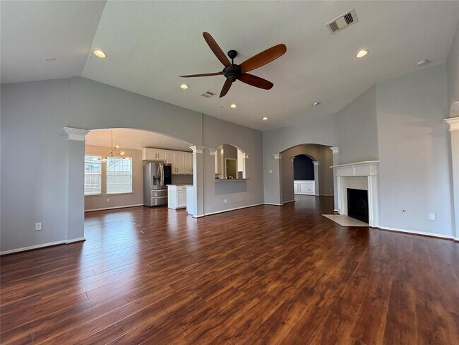 Building Photo - 2310 Megellan Point Ln