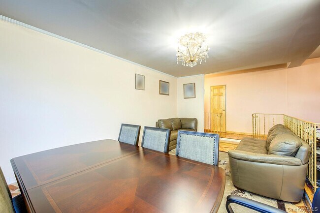 Building Photo - 98-10-9864 64th Ave