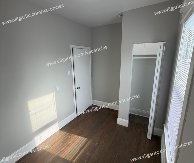 Building Photo - 3 Large Bedrooms • 1 Updated Bathroom house in Hammond, IN