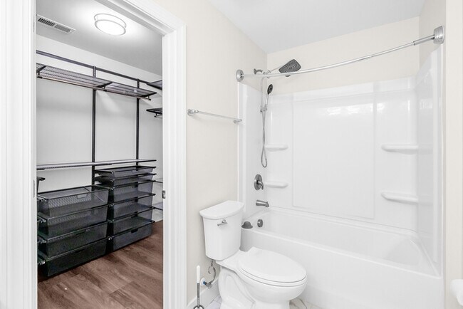 Building Photo - LIVE CLOSE TO THE ACTION — Modern 3-Bedroom Rental in Charlotte’s Reid Park!