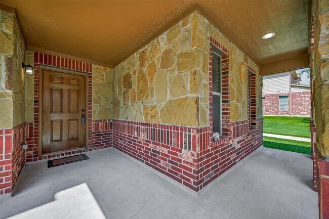 Building Photo - 16506 Lanesborough Dr