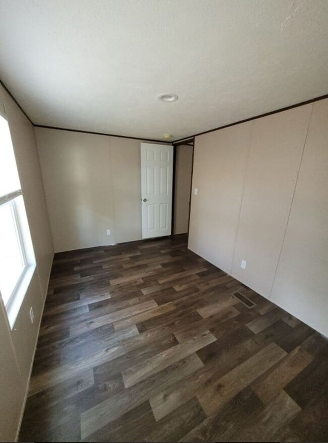 Building Photo - NOW ACCEPTING APPLICATIONS: Madison Co- Colbert, GA- Three Bedroom and Two Bathroom Manufactured ...