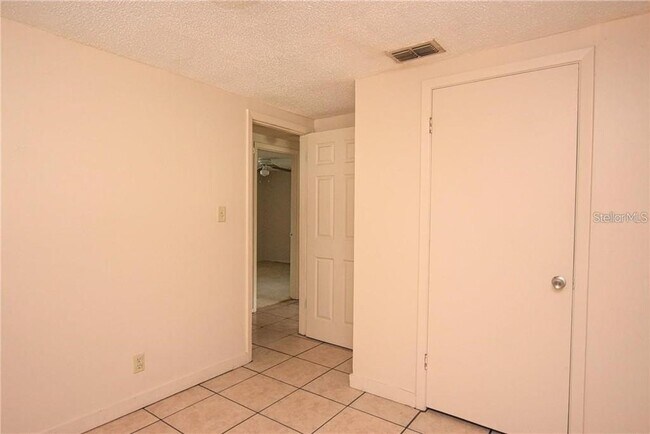 Building Photo - 1311 Standish Dr