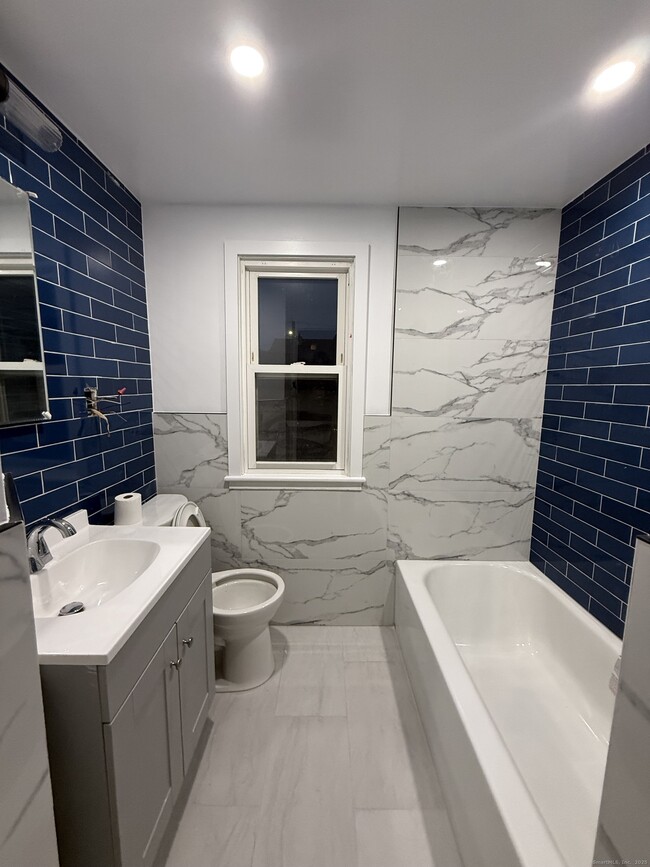 Building Photo - 121 Milford Ave