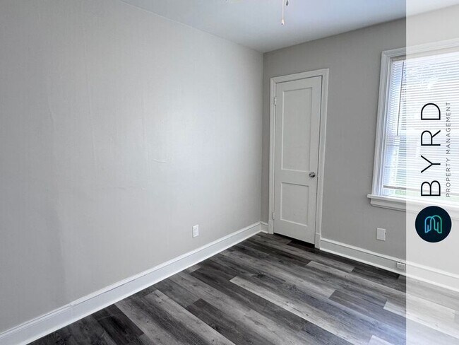 Building Photo - 5231 Rockland Rd