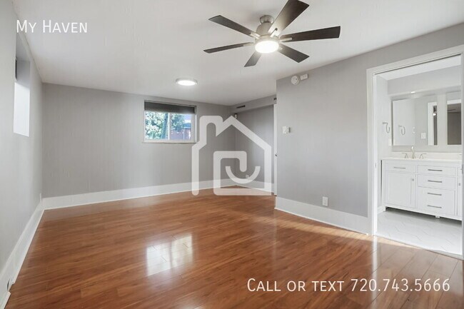 Building Photo - 2061 S Wolff St