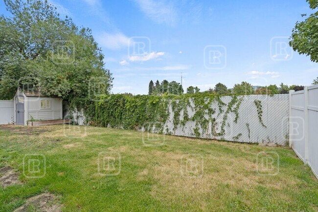 Building Photo - 17509 E Nora Ln