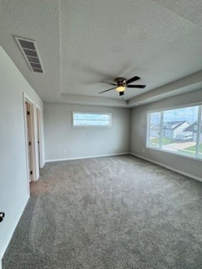 Building Photo - Charming 3 Bedroom Home in Urbandale