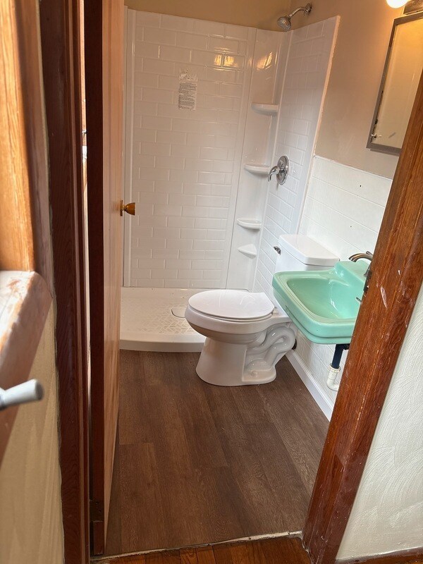 Building Photo - 476 Laurel Woods Dr