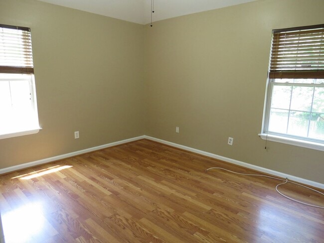 Building Photo - Super-Star Hi Ranch For Rent
