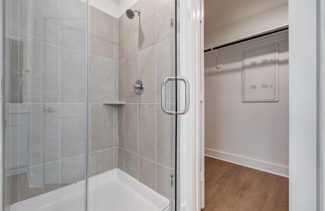 Building Photo - 8627 Pier Cove Dr