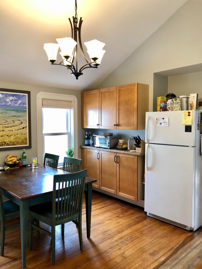 Building Photo - 132 Boston Ave