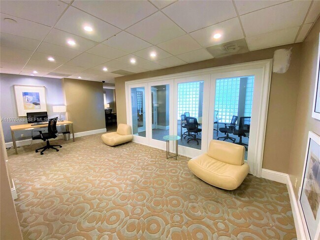 Building Photo - 770 Claughton Island Dr