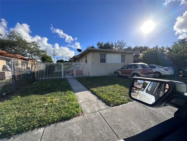 Building Photo - 1220 NW 53rd St