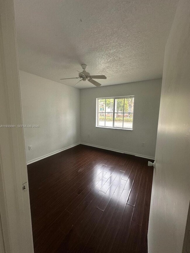 Building Photo - 2930 SE 13th Ave