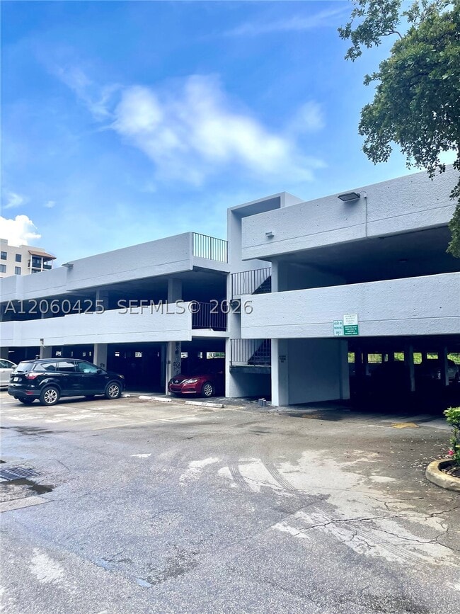 Building Photo - 17890 W Dixie Hwy