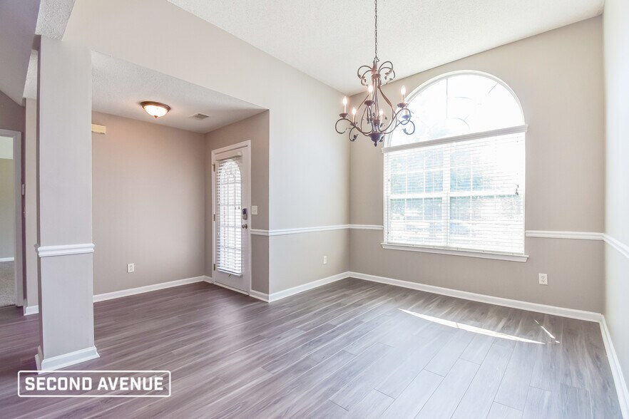 Building Photo - 277 Ermines Way