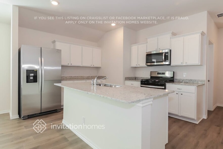 Building Photo - 3909 Amethyst Dr