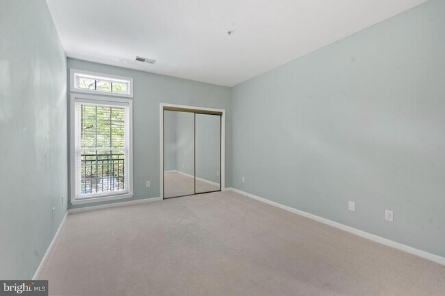 Building Photo - 1344C Garden Wall Cir