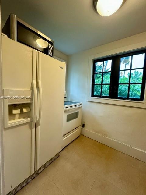 Building Photo - 1015 Genoa St