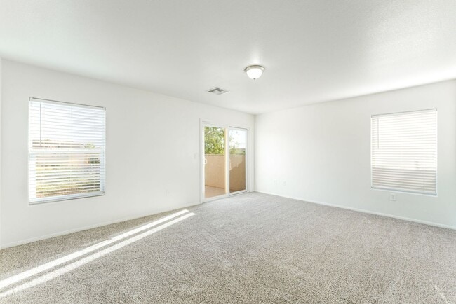 Building Photo - Upgraded 3-Bedroom Home in Gated Community!