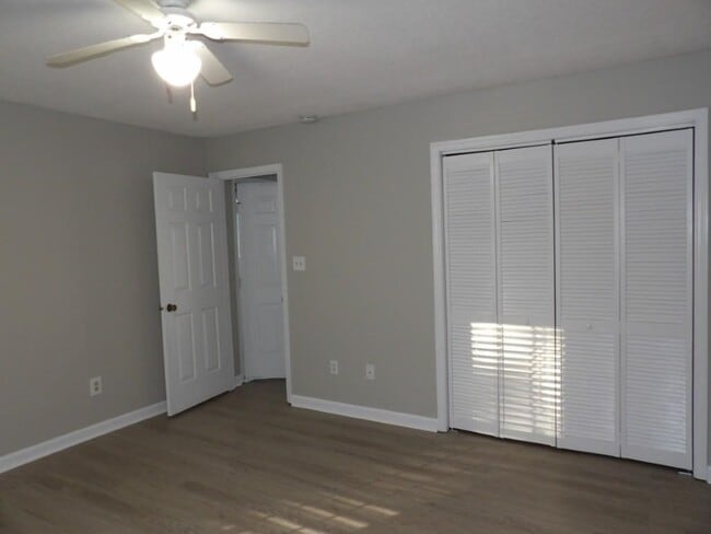 Building Photo - 4363 Spa Dr