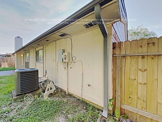 Building Photo - 2114 Tall Ships Ln