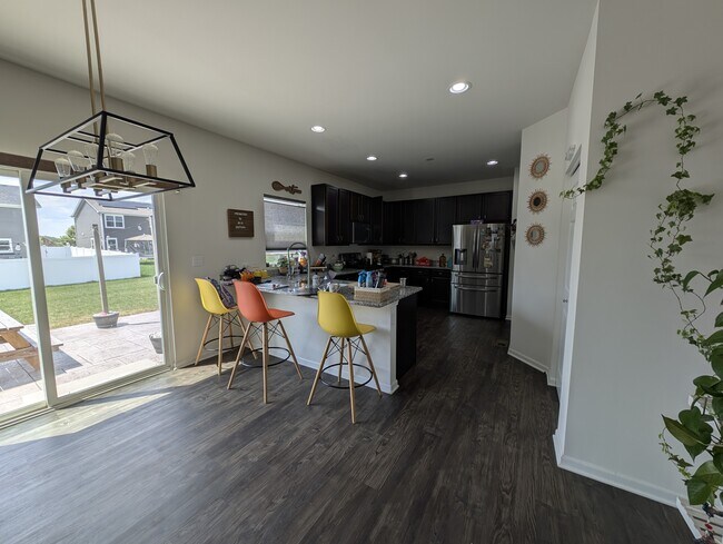 Building Photo - 3759 St James Ct