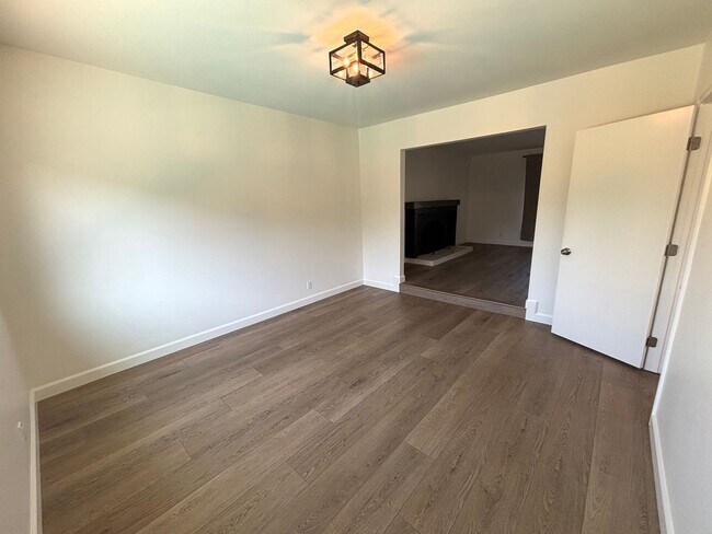 Building Photo - Rare 4 Bedroom pool home available in Cypress