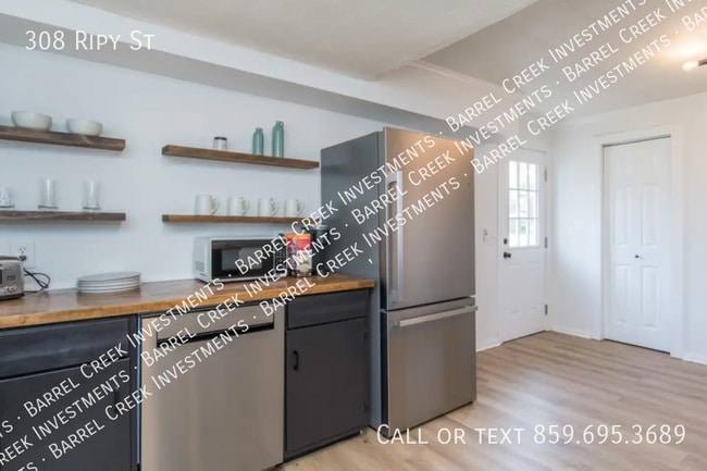 Building Photo - 308 Ripy St