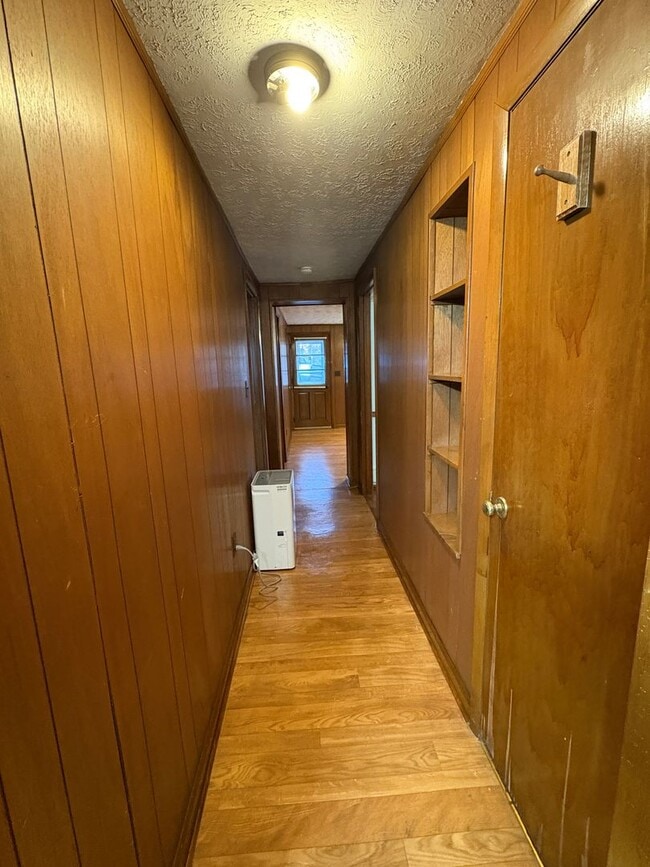 Building Photo - Basement apartment close to 29 inbetween Rustburg and Evington