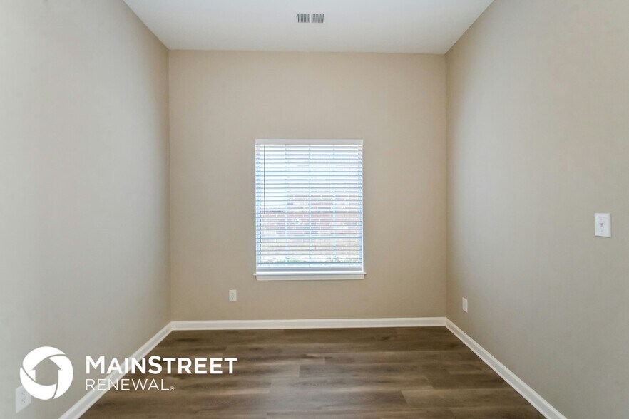 Building Photo - 10092 Mill Hill Ave